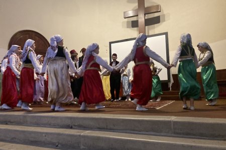 Traditionelle Tänze aus Behar Traditionelle Tänze aus Behar