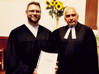 Lektor Thomas Kotrba-Holzbauer und Pfarrer Hannes Pitters